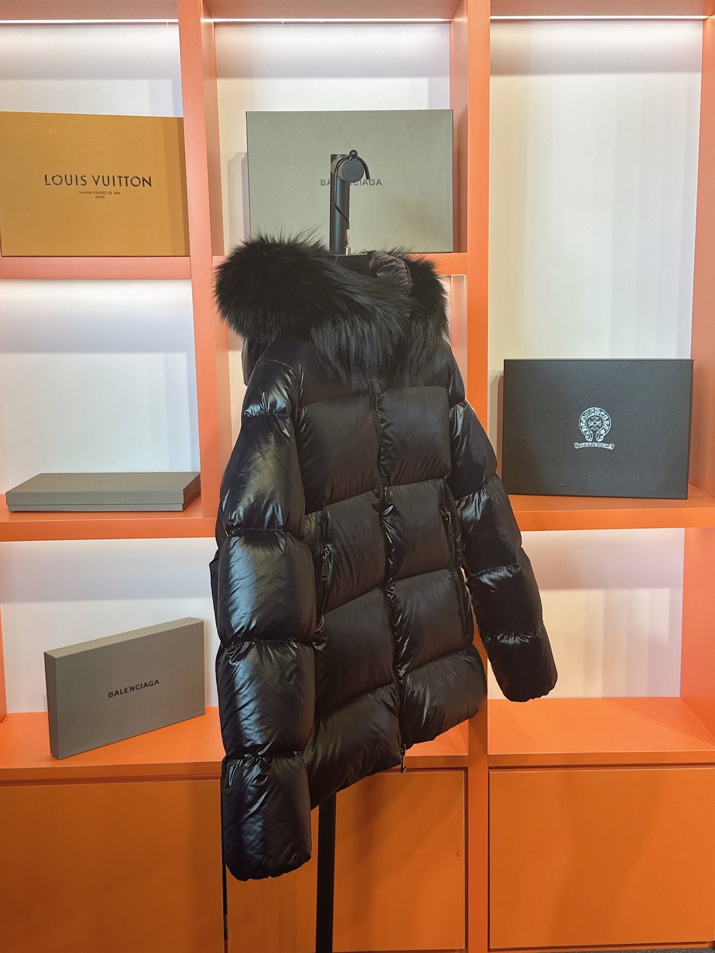 Moncler Down Feather Coat Long Sleeved For Women #1256990