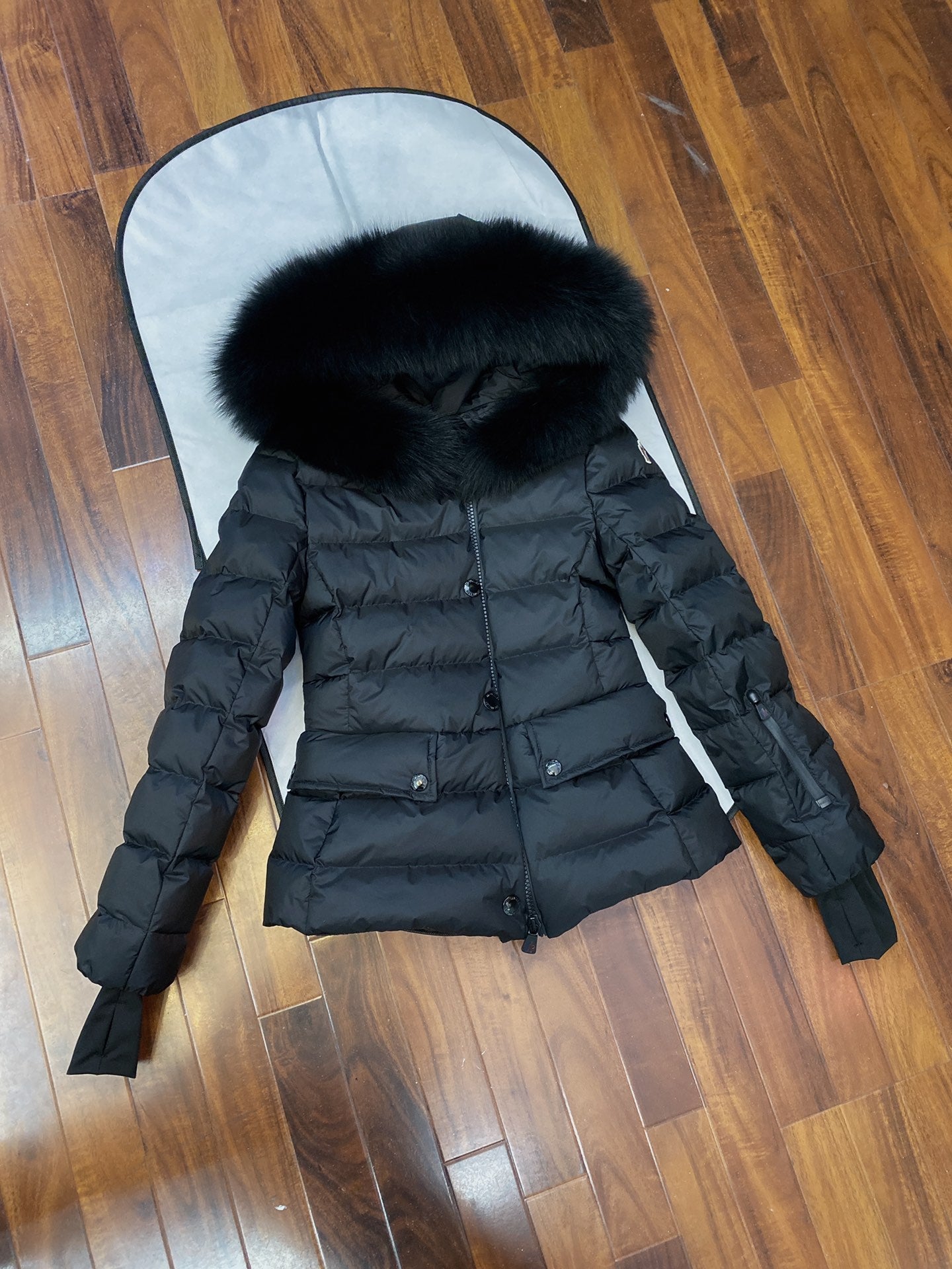 Moncler Down Feather Coat Long Sleeved For Women #1256993