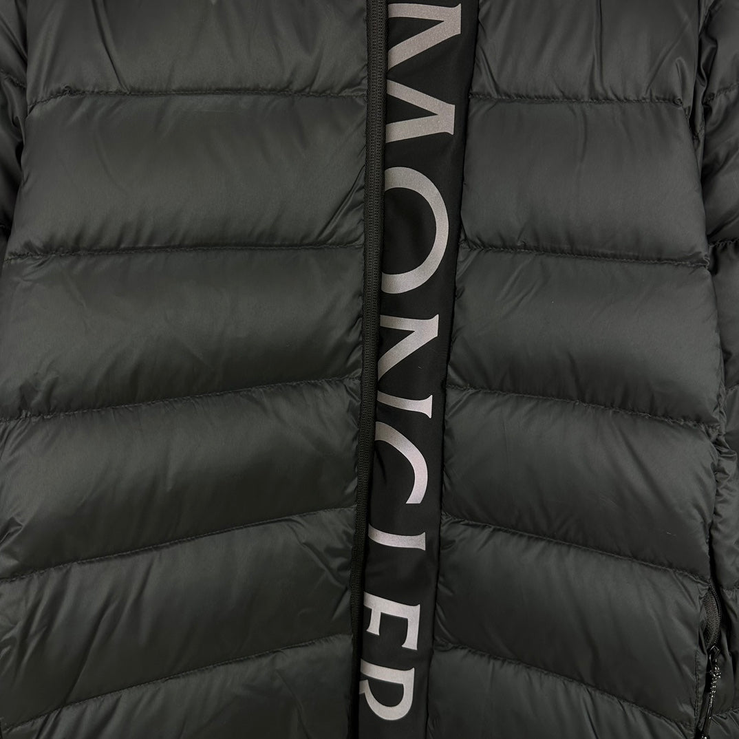 Moncler Down Feather Coat Long Sleeved For Men #1262656