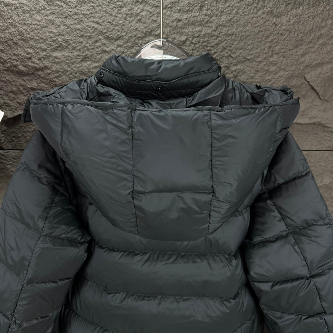 Moncler Down Feather Coat Long Sleeved For Men #1262656