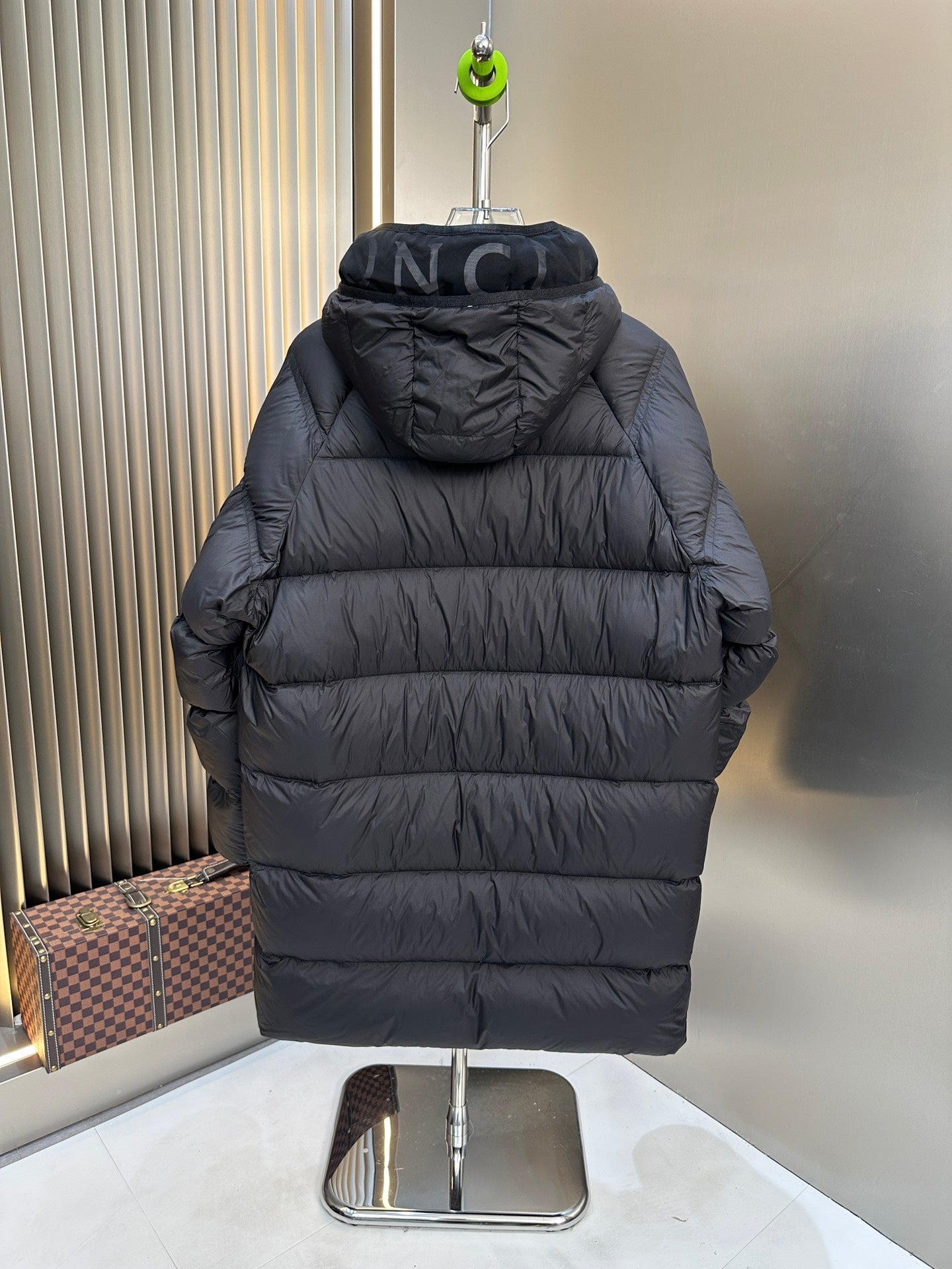 Moncler Down Feather Coat Long Sleeved For Men #1264251