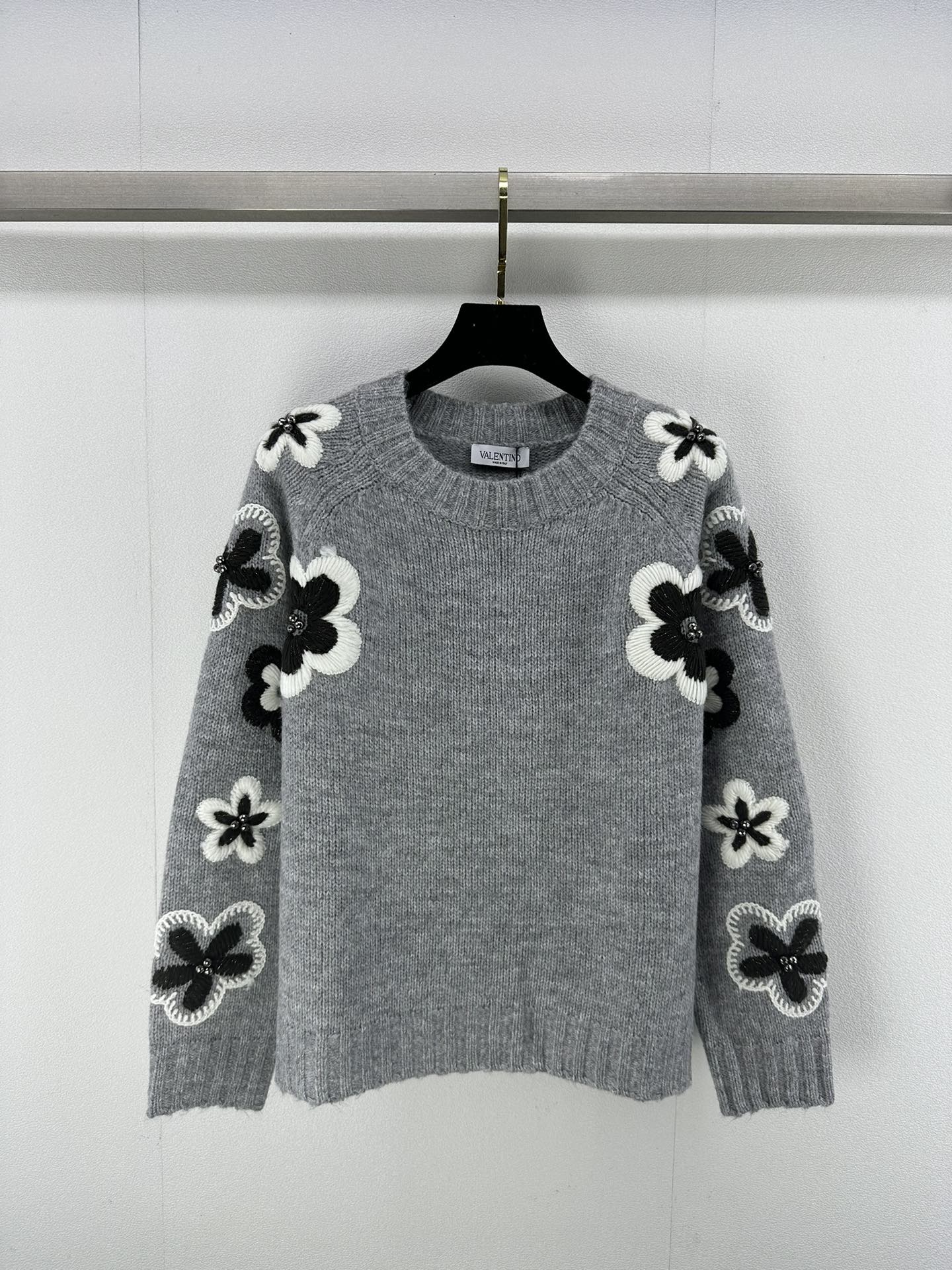 Valentino Sweaters Long Sleeved For Women #1264328