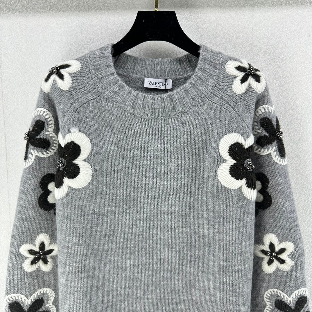 Valentino Sweaters Long Sleeved For Women #1264328