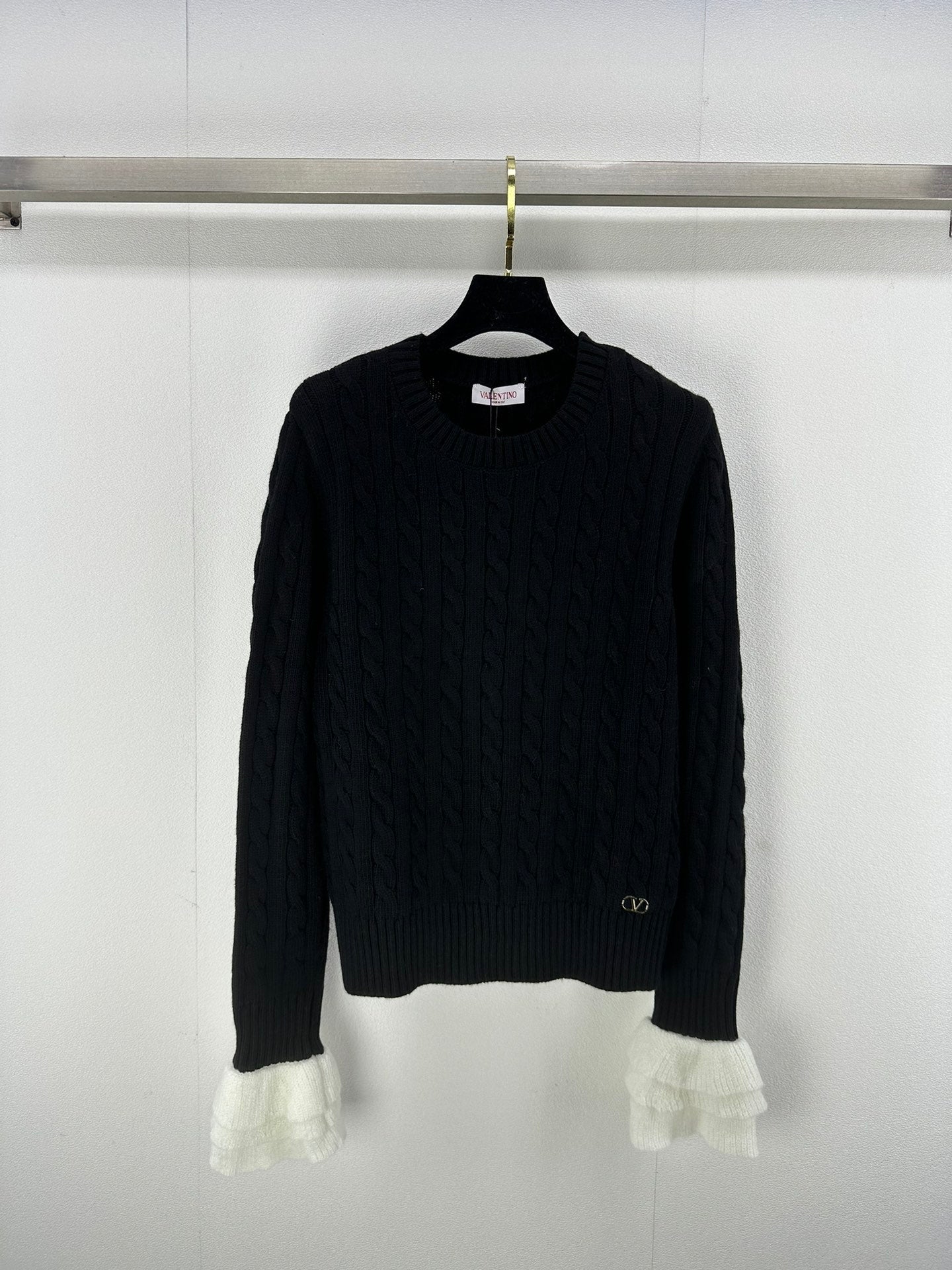 Valentino Sweaters Long Sleeved For Women #1264332