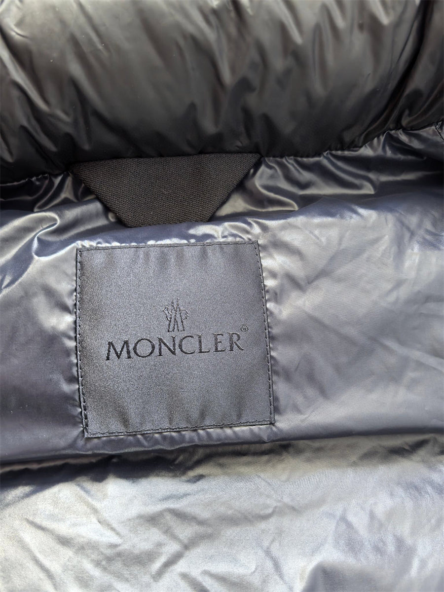 Moncler Down Feather Coat Long Sleeved For Men #1267584