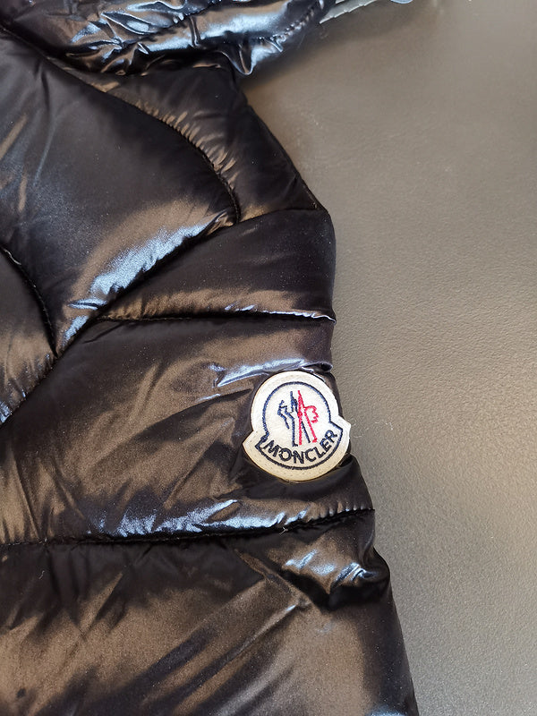 Moncler Down Feather Coat Long Sleeved For Women #793197